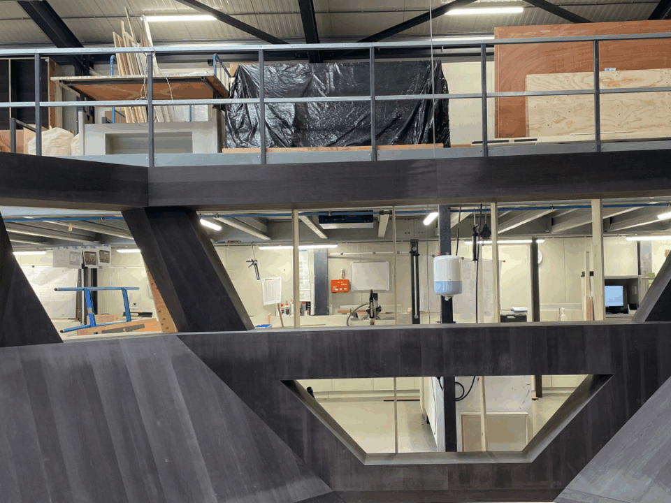 Opbouw window masterbedroom I Avenue44 Yacht interiors